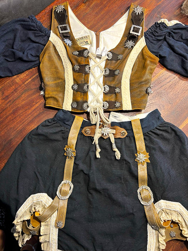 Skandal münchner trachten - skandal,